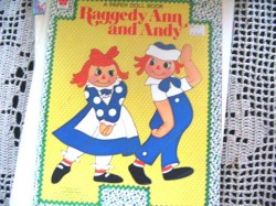1980 RAGGEDY ANN & RAGGEDY ANDY SAILORISH OUTFITS PAPER DOLL BOOK UNCUT